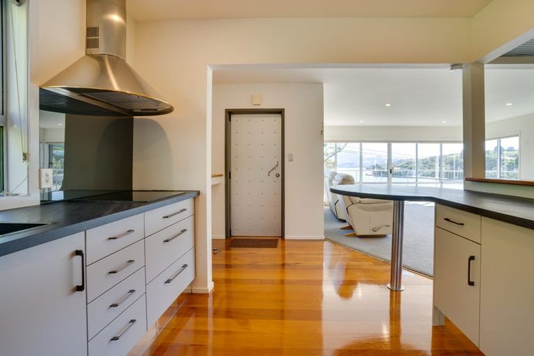 Photo of property in 40 Marine Parade, Macandrew Bay, Dunedin, 9014