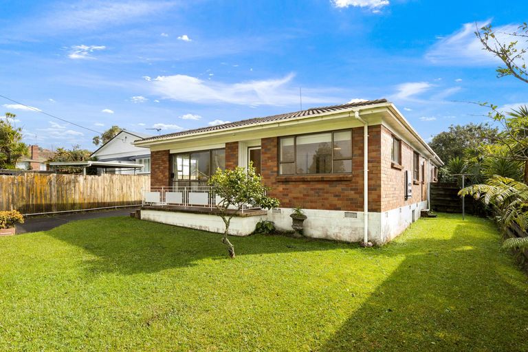 Photo of property in 1/20 Akehurst Avenue, New Lynn, Auckland, 0600