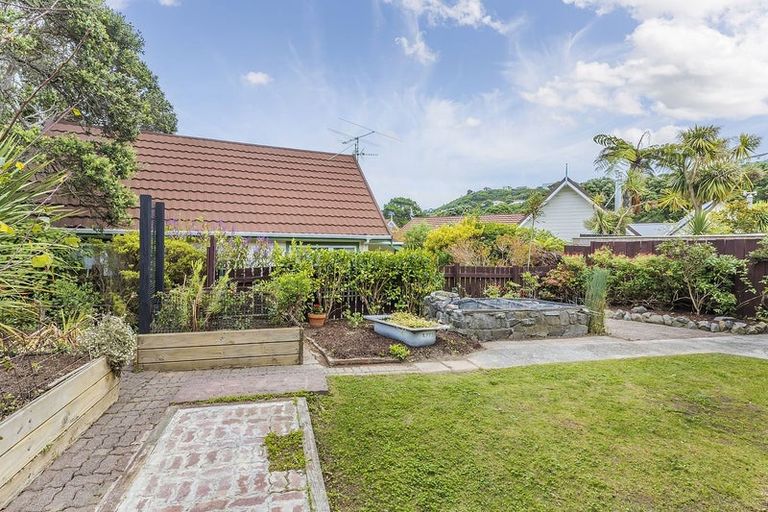 Photo of property in 108a Weka Street, Miramar, Wellington, 6022