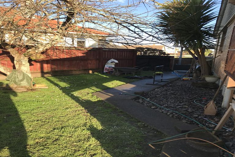 Photo of property in 11 Trigg Place, Bader, Hamilton, 3206