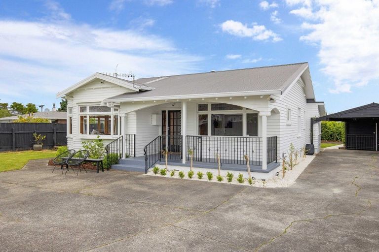 Photo of property in 2 Alma Place, Milson, Palmerston North, 4414