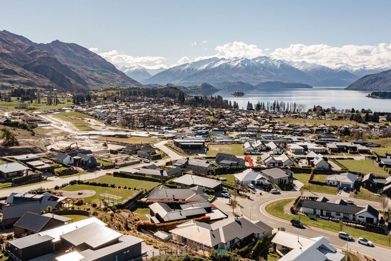 Photo of property in 22 Niger Street, Wanaka, 9305