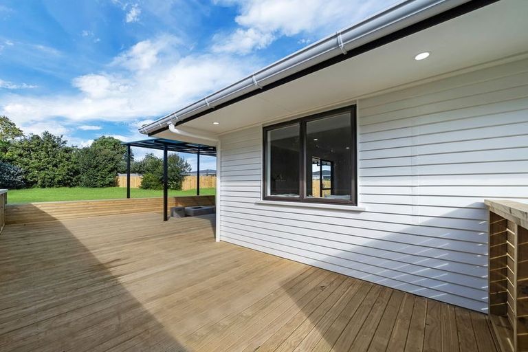 Photo of property in 16 Rata Street, Waiuku, 2123