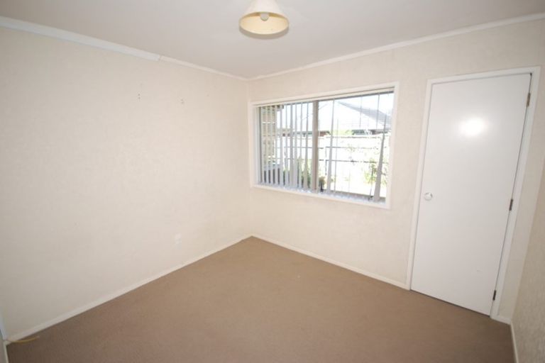 Photo of property in 32 Millhouse Drive, Northpark, Auckland, 2013