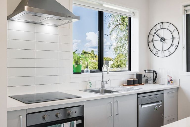 Photo of property in 500f Te Atatu Road, Te Atatu Peninsula, Auckland, 0610