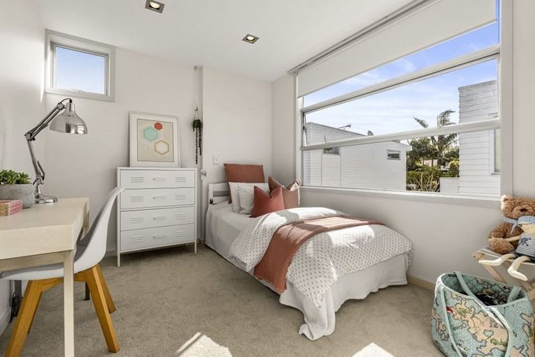 Photo of property in 2/4 Campbell Road, Takapuna, Auckland, 0622