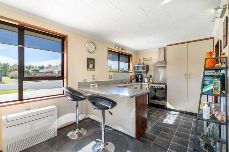 Photo of property in 8 Merlin Place, Gore, 9710