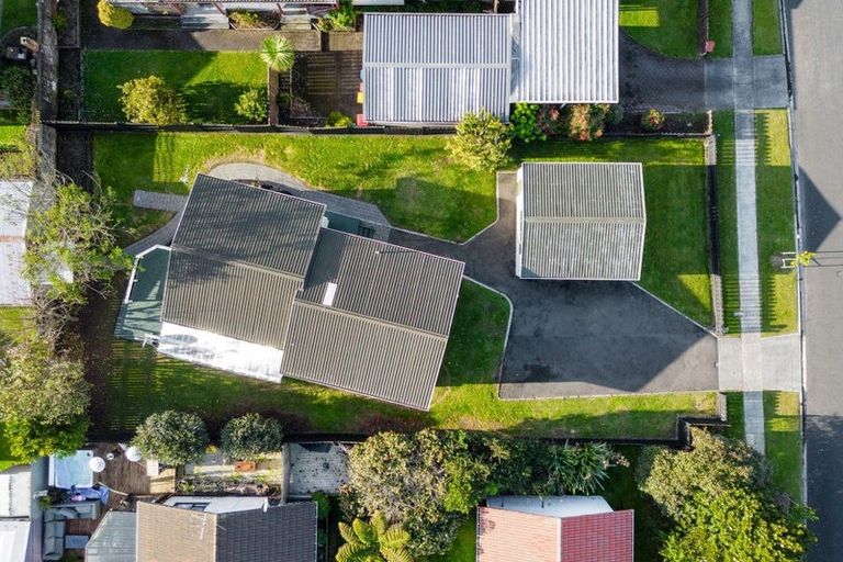 Photo of property in 38 Garland Drive, St Andrews, Hamilton, 3200