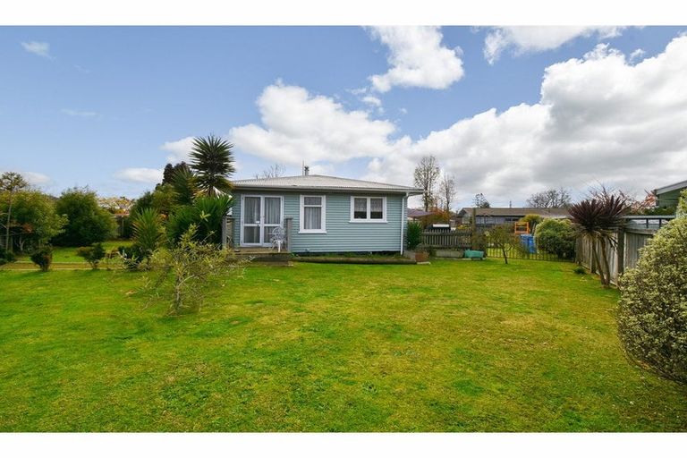 Photo of property in 5 Cherrywood Place, Western Heights, Rotorua, 3015