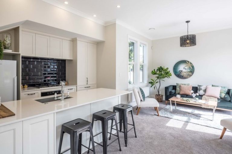 Photo of property in 51 Tinakori Road, Thorndon, Wellington, 6011