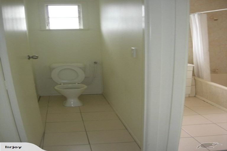 Photo of property in 1/46 Elliott Avenue, Bayview, Auckland, 0629