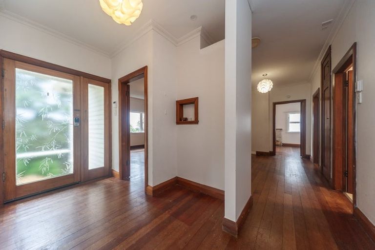 Photo of property in 5 Jalna Avenue, Khandallah, Wellington, 6035