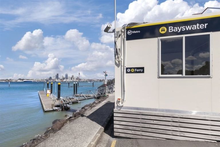 Photo of property in 1/86 Eversleigh Road, Belmont, Auckland, 0622