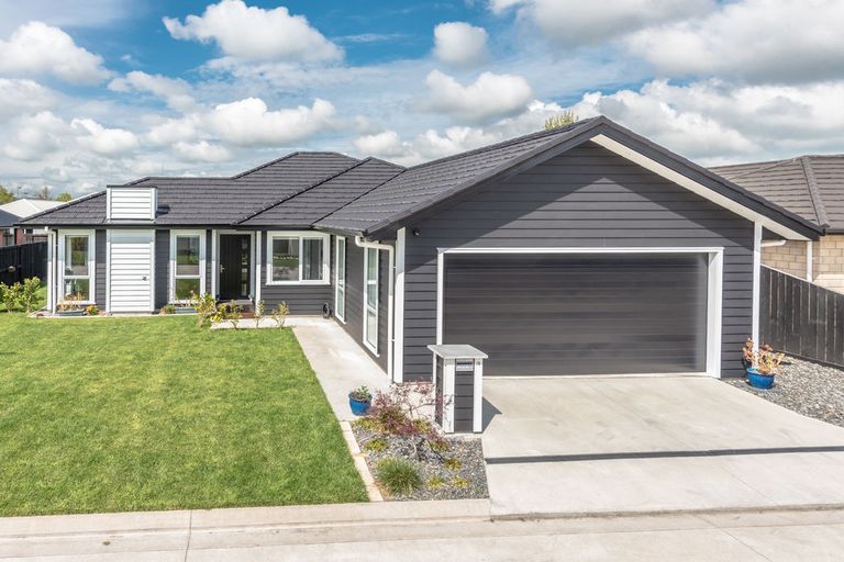 Photo of property in 19 Kowhai Drive, Cambridge, 3434