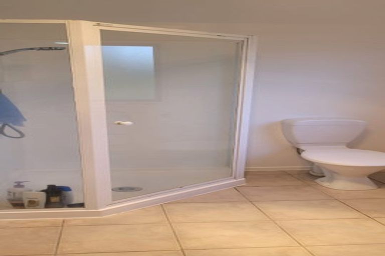 Photo of property in 5/26 Pannill Place, Oteha, Auckland, 0632