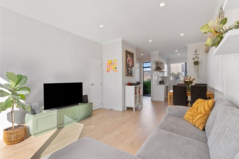 Photo of property in 22 David Carnegie Road, Hobsonville, Auckland, 0616