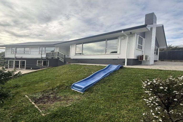 Photo of property in 282 Dowse Drive, Maungaraki, Lower Hutt, 5010