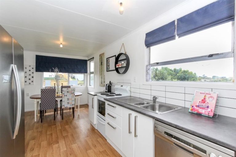 Photo of property in 16 Banks Street, Marfell, New Plymouth, 4310
