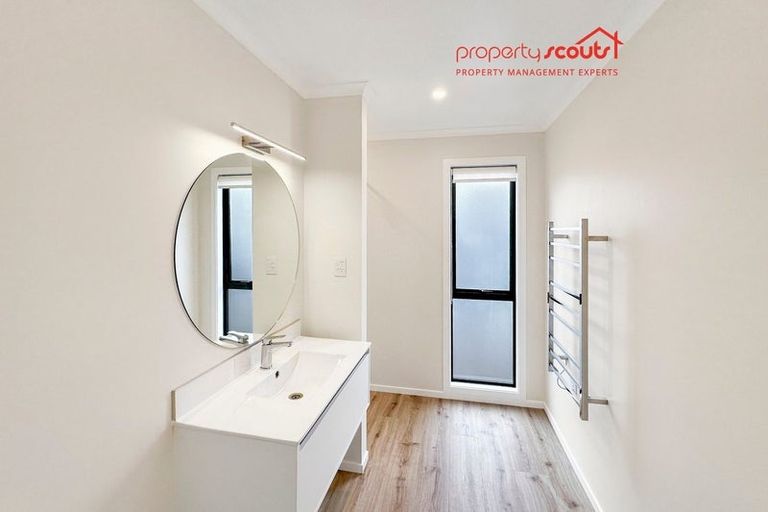 Photo of property in 14 Betty Boyes Street, Wallaceville, Upper Hutt, 5018