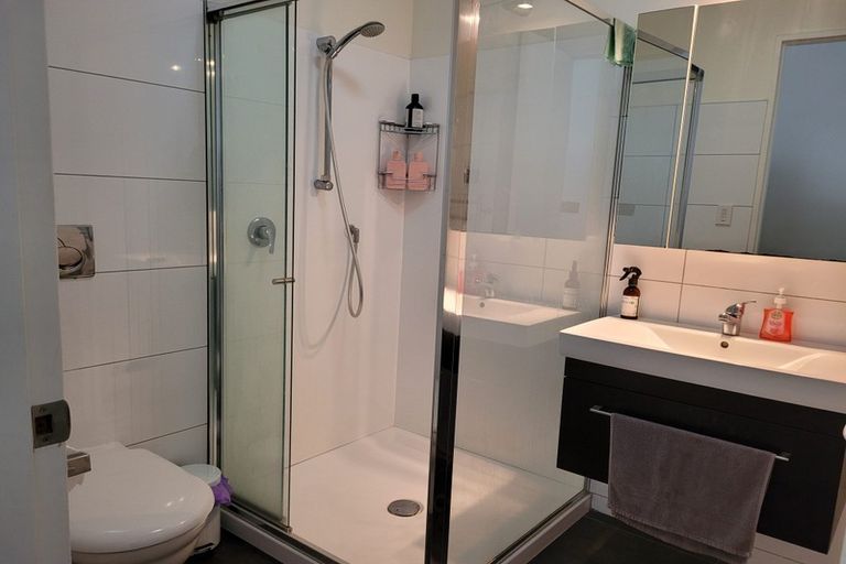 Photo of property in 1/25 Home Street, Mount Victoria, Wellington, 6011