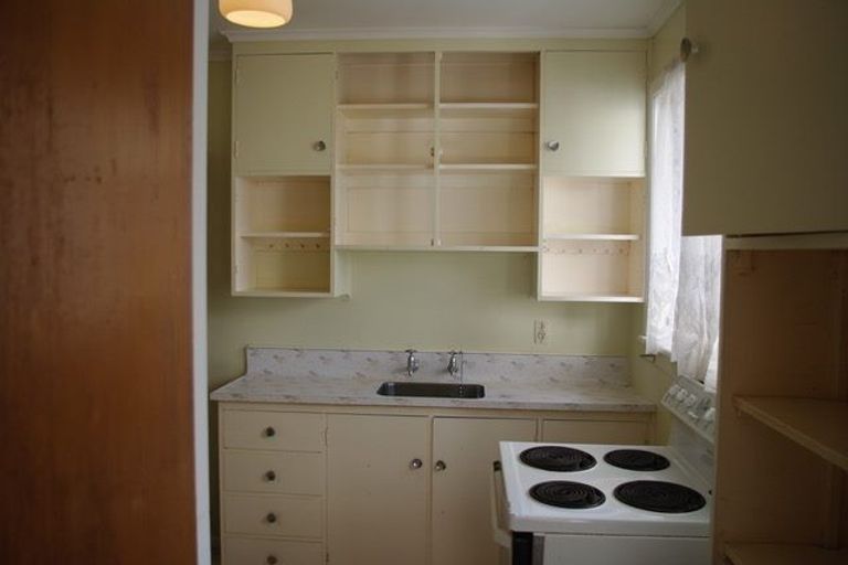 Photo of property in 23 Diane Grove, Paparangi, Wellington, 6037