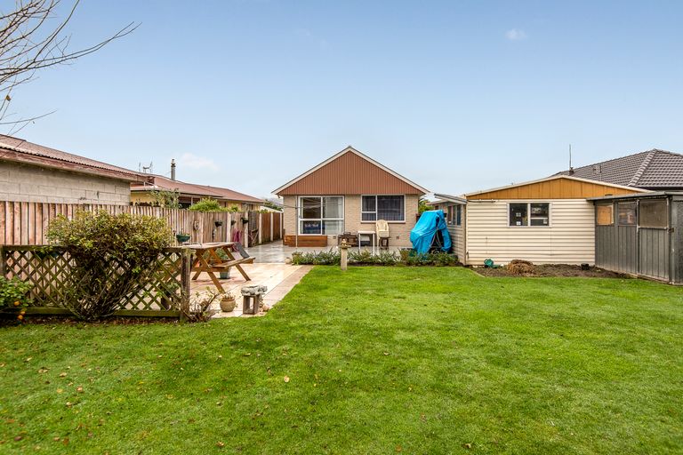 Photo of property in 11 Arran Crescent, Woolston, Christchurch, 8062
