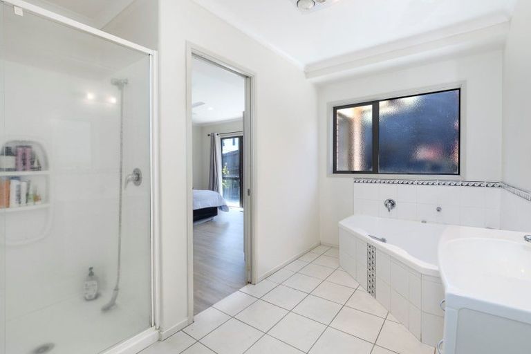 Photo of property in 79 Waterside Drive, Pyes Pa, Tauranga, 3112