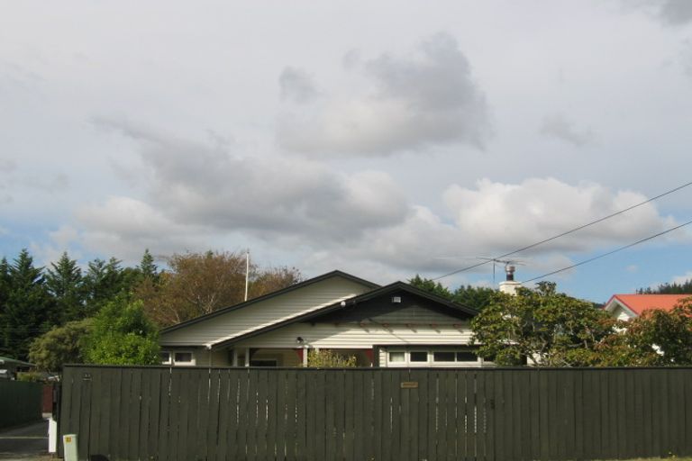 Photo of property in 38b Palmer Crescent, Silverstream, Upper Hutt, 5019