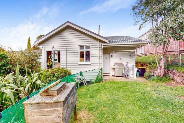 Photo of property in 9 Khandallah Road, Ngaio, Wellington, 6035