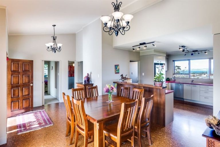 Photo of property in 2 Colenso Avenue, Hospital Hill, Napier, 4110