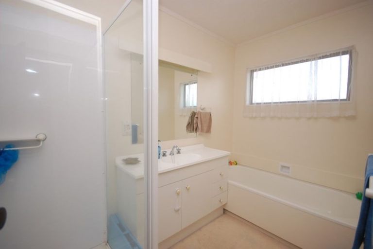 Photo of property in 5 Holland Grove, Richmond Heights, Taupo, 3330