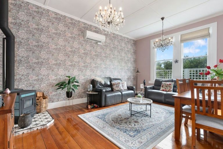 Photo of property in 463 High Street South, Carterton, 5713