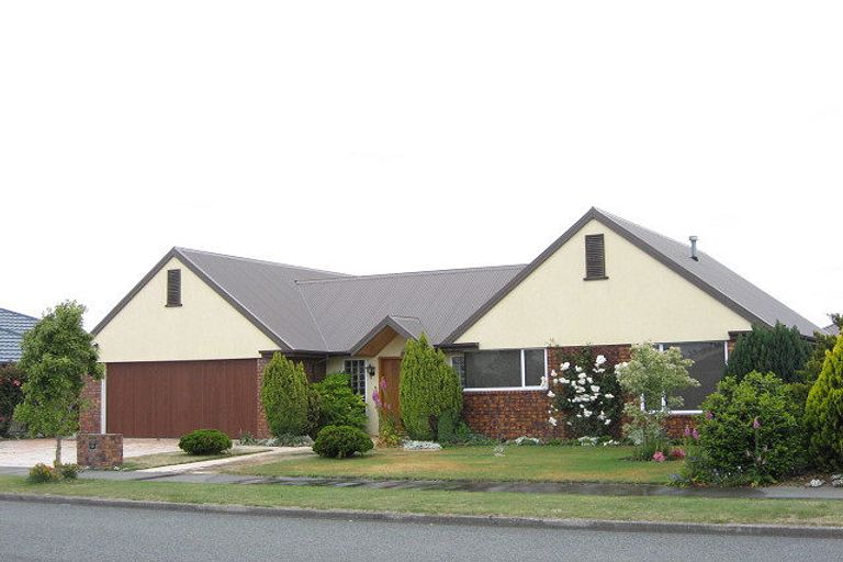 Photo of property in 23 Anglesea Avenue, Parklands, Christchurch, 8083