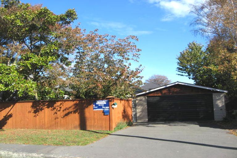 Photo of property in 5 Bryndwr Road, Fendalton, Christchurch, 8052