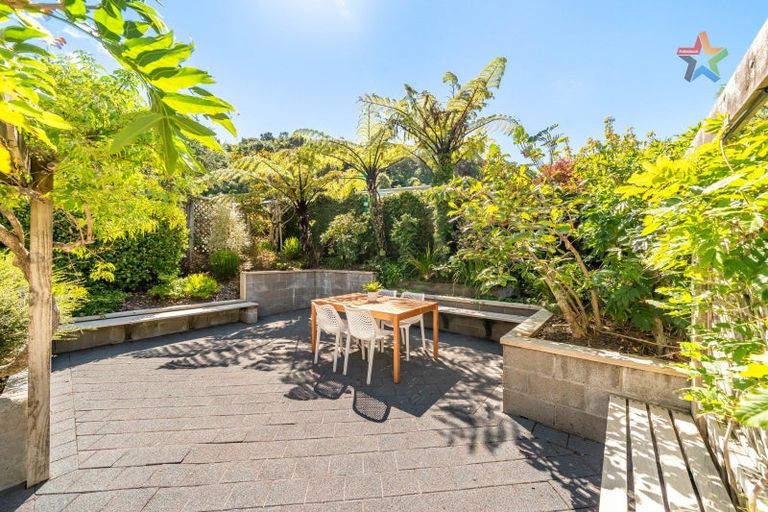 Photo of property in 30 Stanhope Grove, Korokoro, Lower Hutt, 5012