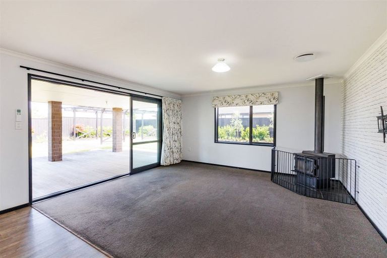 Photo of property in 25 Macdonald Heights, Feilding, 4702
