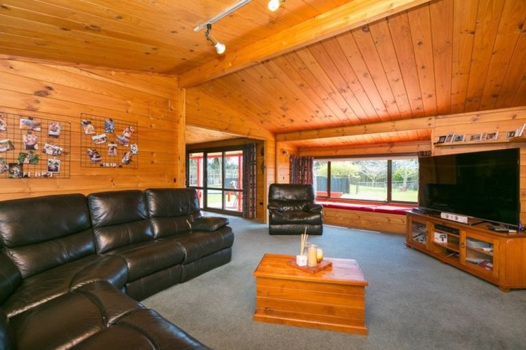 Photo of property in 267 Inland North Road, Tikorangi, Waitara, 4383