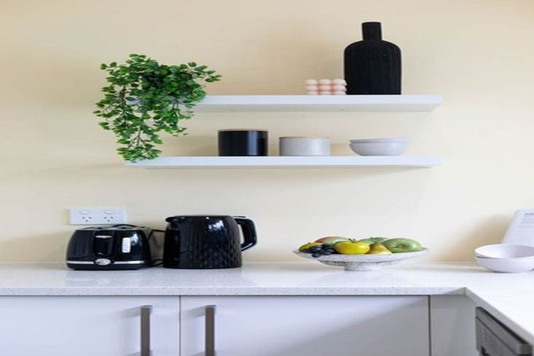 Photo of property in 2/36 Blacklock Avenue, Henderson, Auckland, 0612