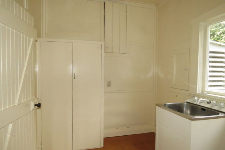 Photo of property in 136 Peel Street, Westport, 7825