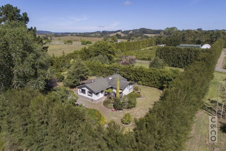 Photo of property in 902 Old North Road, Waimauku, 0882