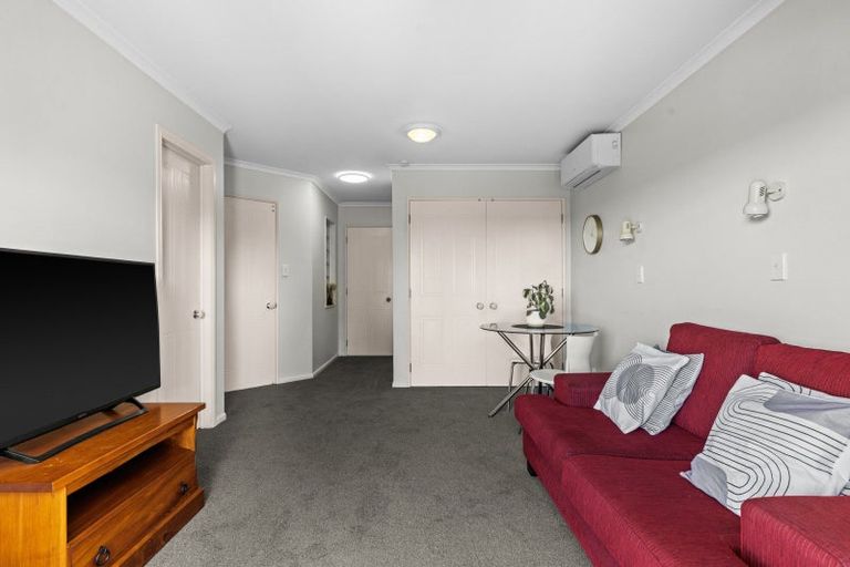 Photo of property in 76a Churchill Drive, Taradale, Napier, 4112