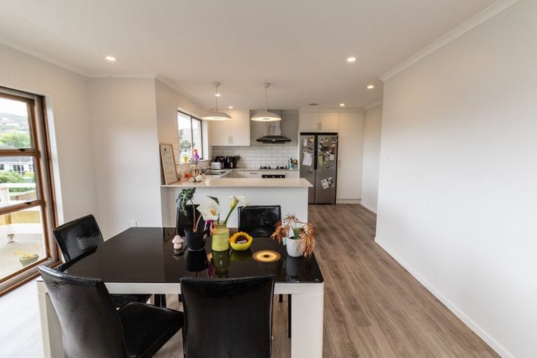 Photo of property in 1 Paddington Grove, Karori, Wellington, 6012