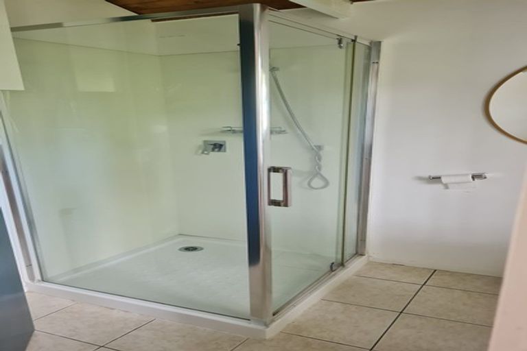 Photo of property in 71 Coulter Road, Henderson Valley, Auckland, 0614