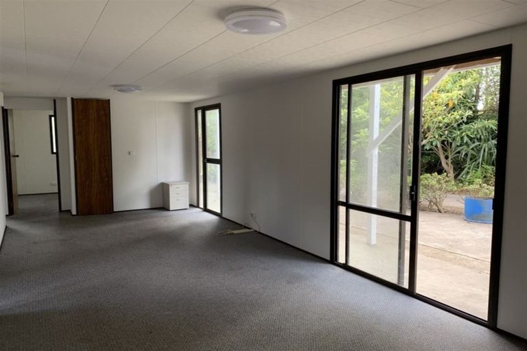 Photo of property in 300 State Highway 16, Kumeu, 0892