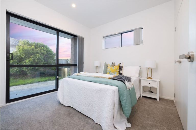 Photo of property in 21 Sapwood Crescent, Takanini, 2110