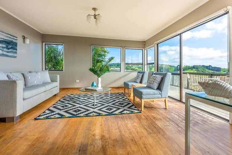 Photo of property in 11 Te Kapa Place, Snells Beach, 0920