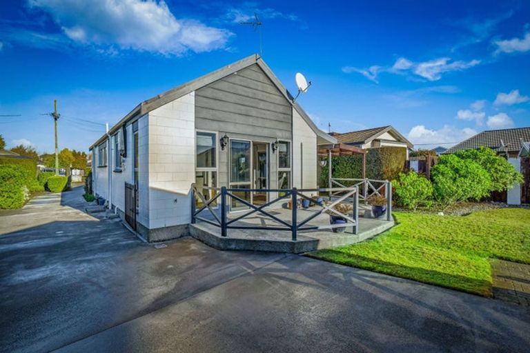 Photo of property in 16 Mahoe Street, Templeton, Christchurch, 8042