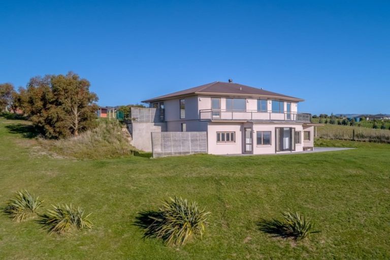 Photo of property in 89 Sutherland Drive, Martinborough, 5781