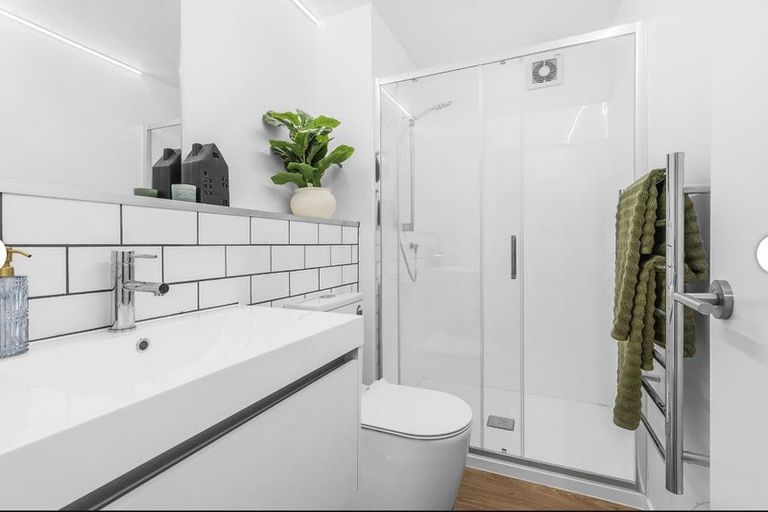 Photo of property in 31 Chaytor Street, Karori, Wellington, 6012