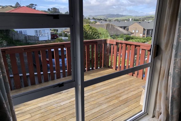 Photo of property in 10 Phillip Street, Johnsonville, Wellington, 6037
